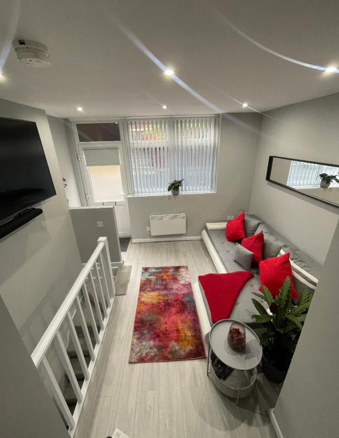 Unique Duplex Apartment Free Parking Free Wi-Fi 6 Minutes From Leeds City Centre ภายนอก รูปภาพ