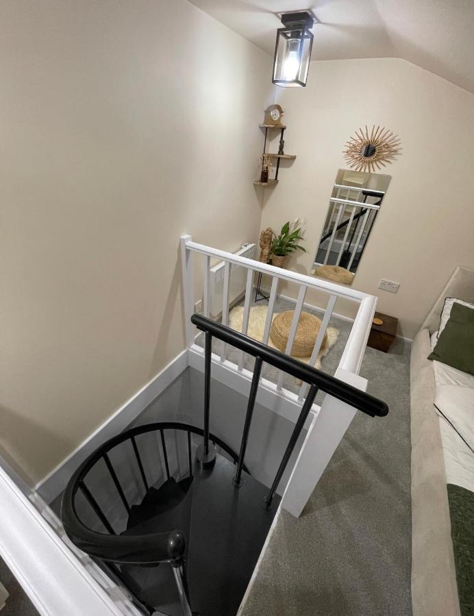 Unique Duplex Apartment Free Parking Free Wi-Fi 6 Minutes From Leeds City Centre ภายนอก รูปภาพ
